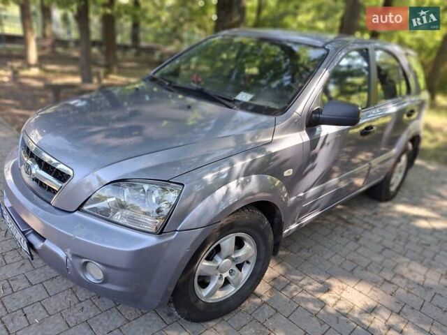 Сірий Кіа Соренто, об'ємом двигуна 2.5 л та пробігом 330 тис. км за 7300 $, фото 3 на Automoto.ua