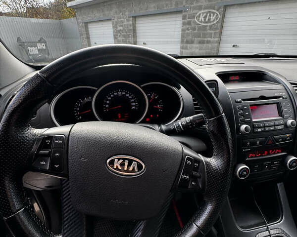 Кіа Соренто 2009 у Рівному на Automoto.ua Сірий Кіа Соренто, об'ємом двигуна 2.2 л та пробігом 265 тис. км за 12500 $, фото 32 на Automoto.ua