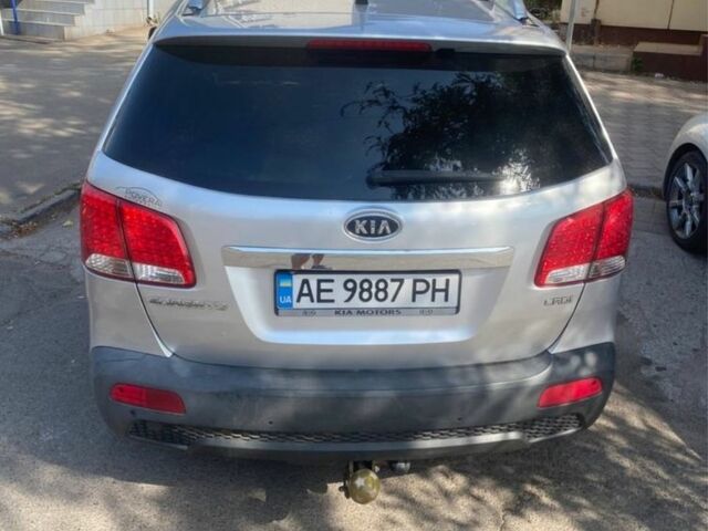 Серый Киа Соренто, объемом двигателя 2.2 л и пробегом 255 тыс. км за 13200 $, фото 3 на Automoto.ua