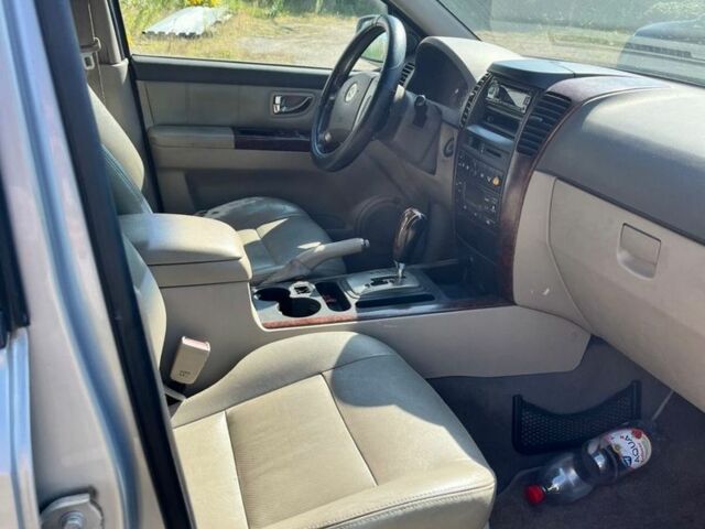 Серый Киа Соренто, объемом двигателя 2.2 л и пробегом 190 тыс. км за 3491 $, фото 6 на Automoto.ua