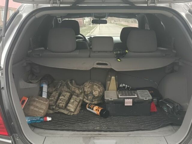 Сірий Кіа Соренто, об'ємом двигуна 2.5 л та пробігом 220 тис. км за 5500 $, фото 7 на Automoto.ua