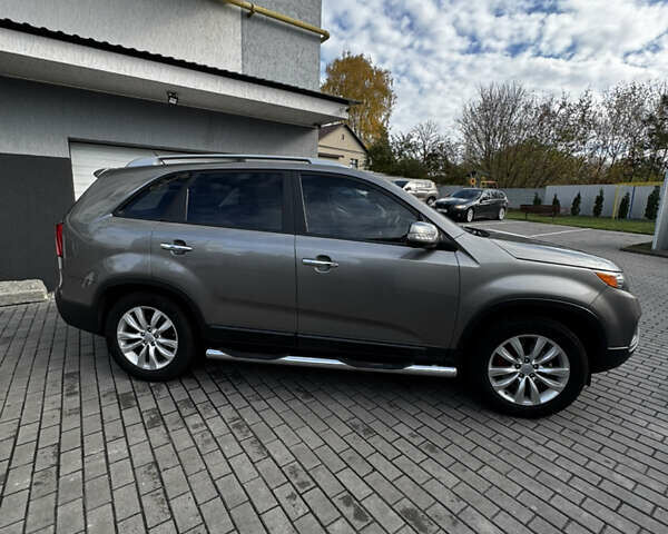 Кіа Соренто 2009 у Рівному на Automoto.ua Сірий Кіа Соренто, об'ємом двигуна 2.2 л та пробігом 265 тис. км за 12500 $, фото 3 на Automoto.ua