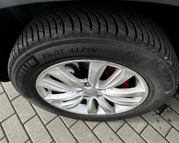 Кіа Соренто 2009 у Рівному на Automoto.ua Сірий Кіа Соренто, об'ємом двигуна 2.2 л та пробігом 265 тис. км за 12500 $, фото 13 на Automoto.ua