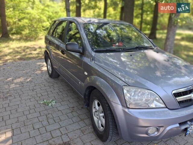 Сірий Кіа Соренто, об'ємом двигуна 2.5 л та пробігом 330 тис. км за 7300 $, фото 4 на Automoto.ua