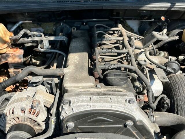 Серый Киа Соренто, объемом двигателя 2.2 л и пробегом 190 тыс. км за 3491 $, фото 7 на Automoto.ua