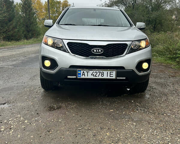 Серый Киа Соренто, объемом двигателя 2.2 л и пробегом 211 тыс. км за 10550 $, фото 4 на Automoto.ua