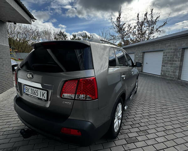 Кіа Соренто 2009 у Рівному на Automoto.ua Сірий Кіа Соренто, об'ємом двигуна 2.2 л та пробігом 265 тис. км за 12500 $, фото 8 на Automoto.ua