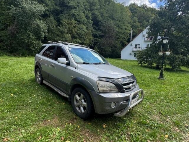 Сірий Кіа Соренто, об'ємом двигуна 2.5 л та пробігом 320 тис. км за 8200 $, фото 2 на Automoto.ua