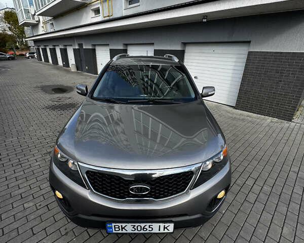 Кіа Соренто 2009 у Рівному на Automoto.ua Сірий Кіа Соренто, об'ємом двигуна 2.2 л та пробігом 265 тис. км за 12500 $, фото 5 на Automoto.ua