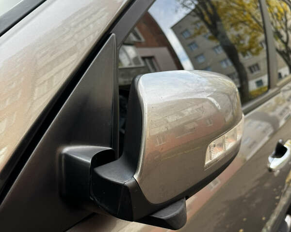 Кіа Соренто 2009 у Рівному на Automoto.ua Сірий Кіа Соренто, об'ємом двигуна 2.2 л та пробігом 265 тис. км за 12500 $, фото 12 на Automoto.ua