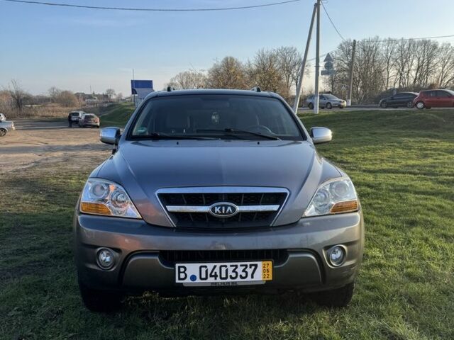 Серый Киа Соренто, объемом двигателя 2.5 л и пробегом 180 тыс. км за 5200 $, фото 1 на Automoto.ua