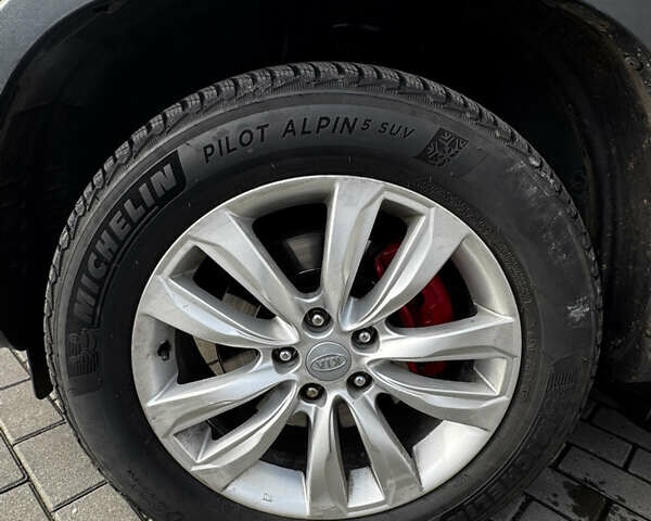 Кіа Соренто 2009 у Рівному на Automoto.ua Сірий Кіа Соренто, об'ємом двигуна 2.2 л та пробігом 265 тис. км за 12500 $, фото 15 на Automoto.ua