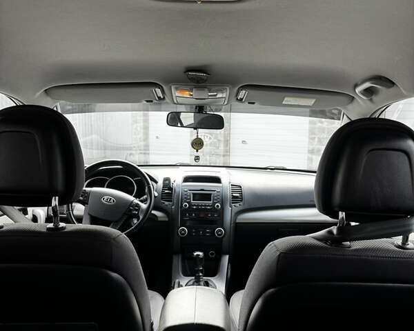 Кіа Соренто 2009 у Рівному на Automoto.ua Сірий Кіа Соренто, об'ємом двигуна 2.2 л та пробігом 265 тис. км за 12500 $, фото 27 на Automoto.ua