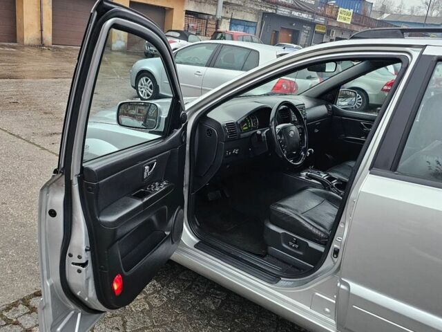 Серый Киа Соренто, объемом двигателя 2.5 л и пробегом 166 тыс. км за 3000 $, фото 11 на Automoto.ua