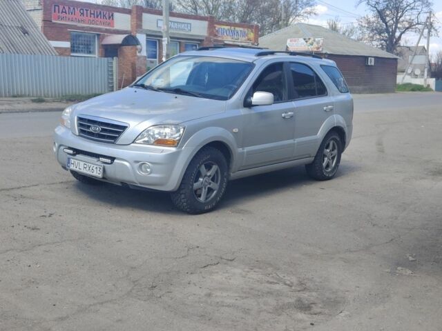 Серый Киа Соренто, объемом двигателя 2.5 л и пробегом 230 тыс. км за 4900 $, фото 3 на Automoto.ua