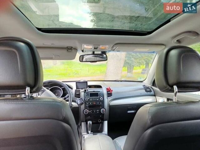 Серый Киа Соренто, объемом двигателя 2.2 л и пробегом 227 тыс. км за 12800 $, фото 12 на Automoto.ua