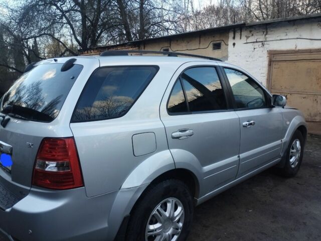 Серый Киа Соренто, объемом двигателя 2.5 л и пробегом 198 тыс. км за 7400 $, фото 1 на Automoto.ua