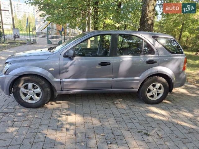 Сірий Кіа Соренто, об'ємом двигуна 2.5 л та пробігом 330 тис. км за 7300 $, фото 2 на Automoto.ua