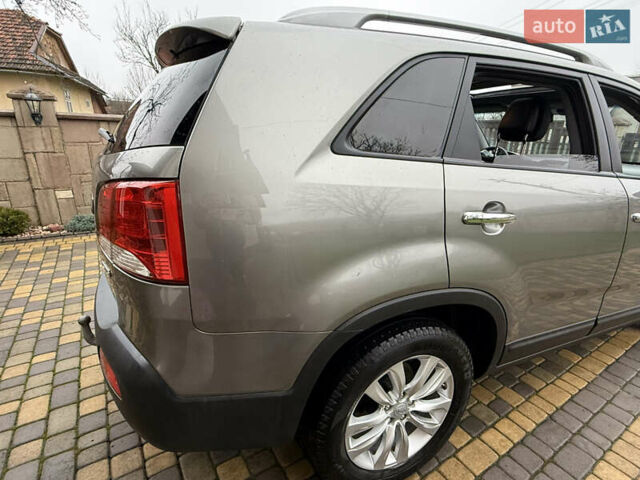 Сірий Кіа Соренто, об'ємом двигуна 2.2 л та пробігом 222 тис. км за 12450 $, фото 26 на Automoto.ua