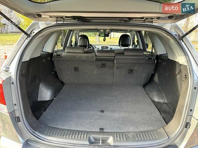 Серый Киа Соренто, объемом двигателя 2.2 л и пробегом 270 тыс. км за 13200 $, фото 22 на Automoto.ua