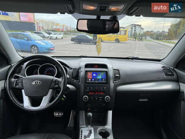 Сірий Кіа Соренто, об'ємом двигуна 2.2 л та пробігом 305 тис. км за 11750 $, фото 29 на Automoto.ua
