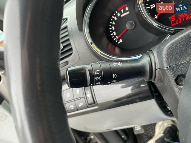 Серый Киа Соренто, объемом двигателя 2.4 л и пробегом 312 тыс. км за 9999 $, фото 34 на Automoto.ua