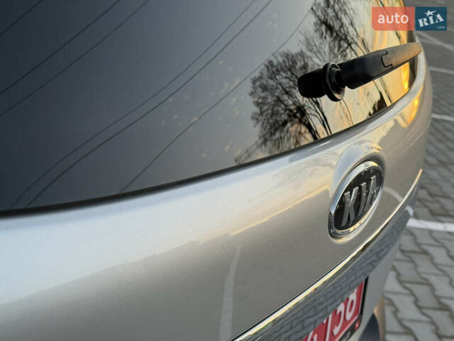 Сірий Кіа Соренто, об'ємом двигуна 2.2 л та пробігом 207 тис. км за 13300 $, фото 52 на Automoto.ua