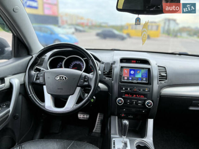 Сірий Кіа Соренто, об'ємом двигуна 2.2 л та пробігом 305 тис. км за 11750 $, фото 30 на Automoto.ua
