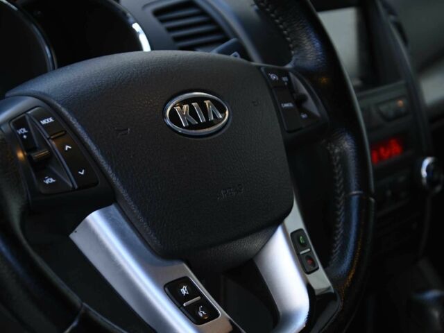 Серый Киа Соренто, объемом двигателя 2.2 л и пробегом 209 тыс. км за 12999 $, фото 10 на Automoto.ua