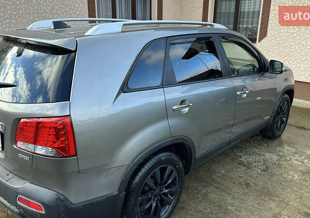 Серый Киа Соренто, объемом двигателя 2.2 л и пробегом 225 тыс. км за 11999 $, фото 9 на Automoto.ua