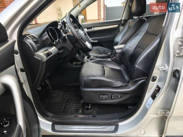 Серый Киа Соренто, объемом двигателя 2.2 л и пробегом 244 тыс. км за 10950 $, фото 29 на Automoto.ua