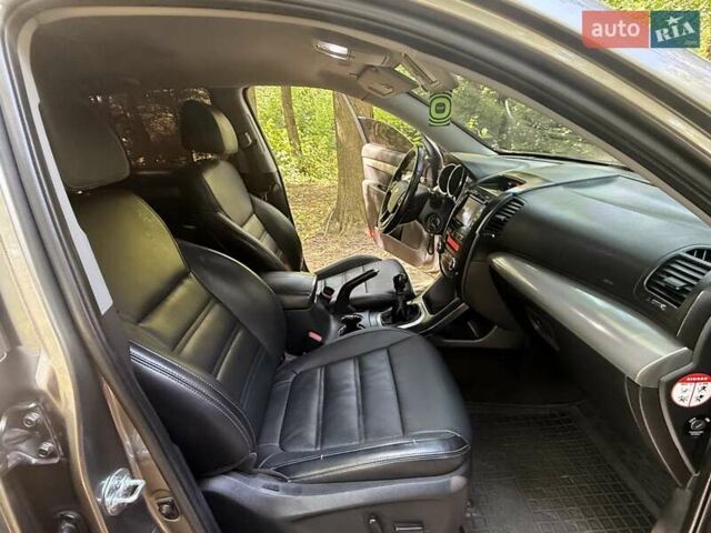 Серый Киа Соренто, объемом двигателя 2.2 л и пробегом 295 тыс. км за 12200 $, фото 28 на Automoto.ua