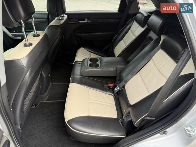 Серый Киа Соренто, объемом двигателя 2.2 л и пробегом 249 тыс. км за 11999 $, фото 19 на Automoto.ua