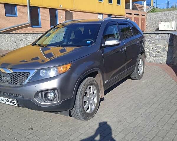 Серый Киа Соренто, объемом двигателя 2.36 л и пробегом 234 тыс. км за 11500 $, фото 2 на Automoto.ua