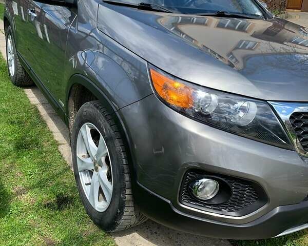 Серый Киа Соренто, объемом двигателя 2.2 л и пробегом 120 тыс. км за 14900 $, фото 5 на Automoto.ua