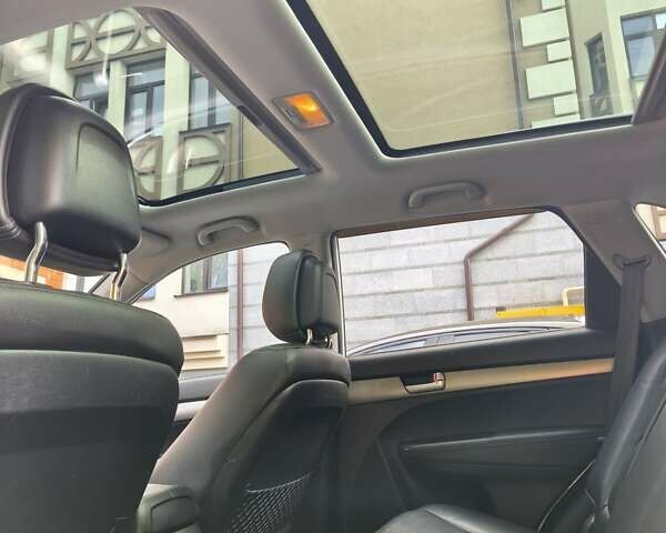 Серый Киа Соренто, объемом двигателя 2.4 л и пробегом 137 тыс. км за 11999 $, фото 27 на Automoto.ua