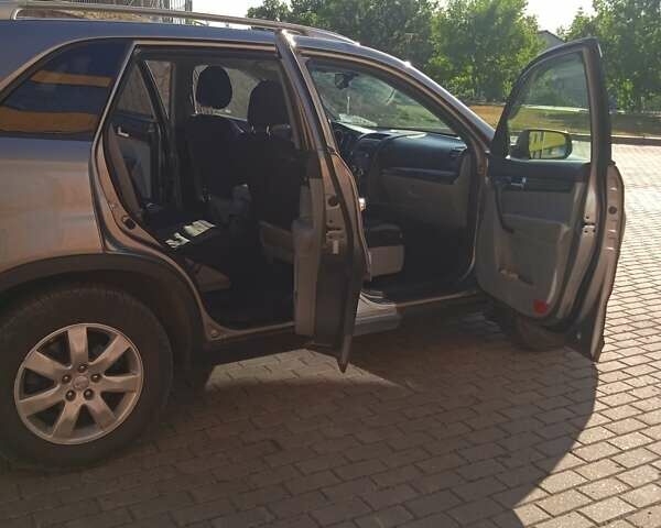 Серый Киа Соренто, объемом двигателя 2.36 л и пробегом 234 тыс. км за 11500 $, фото 4 на Automoto.ua