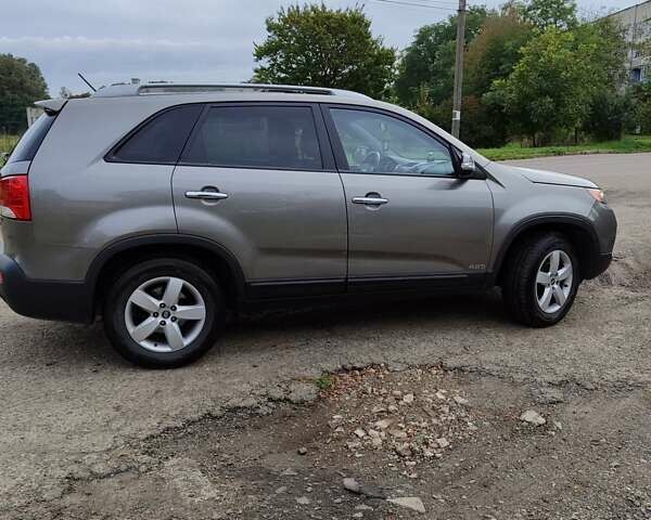 Серый Киа Соренто, объемом двигателя 2.2 л и пробегом 270 тыс. км за 12500 $, фото 5 на Automoto.ua
