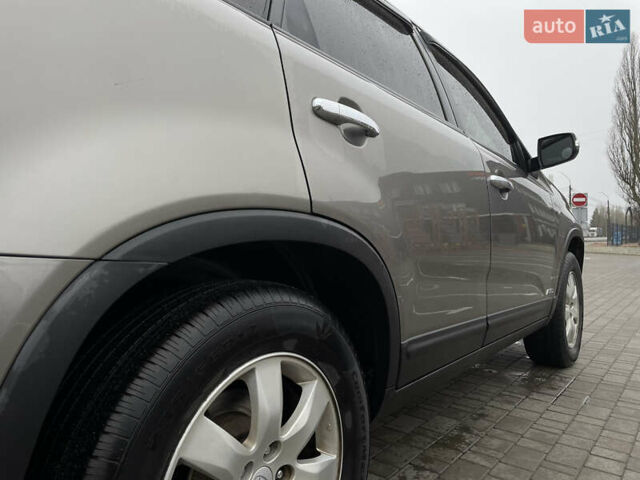 Серый Киа Соренто, объемом двигателя 2.4 л и пробегом 312 тыс. км за 9999 $, фото 13 на Automoto.ua