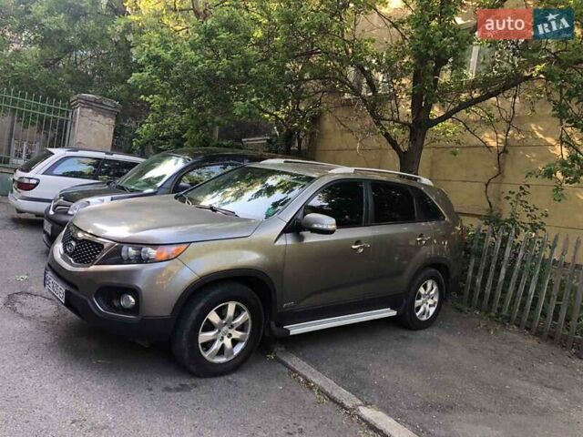 Сірий Кіа Соренто, об'ємом двигуна 2.4 л та пробігом 203 тис. км за 10350 $, фото 1 на Automoto.ua