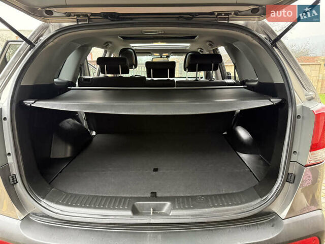 Сірий Кіа Соренто, об'ємом двигуна 2.2 л та пробігом 222 тис. км за 12450 $, фото 18 на Automoto.ua