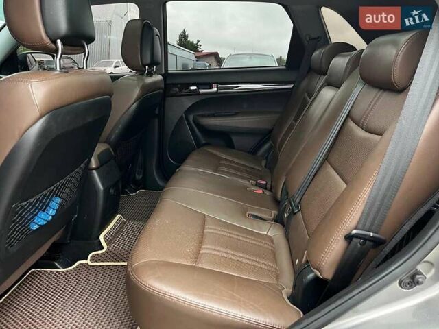 Серый Киа Соренто, объемом двигателя 2.2 л и пробегом 309 тыс. км за 12640 $, фото 28 на Automoto.ua