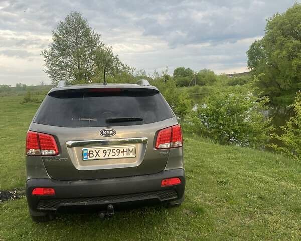 Серый Киа Соренто, объемом двигателя 2.2 л и пробегом 278 тыс. км за 13350 $, фото 5 на Automoto.ua
