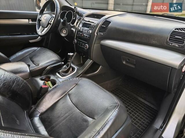 Серый Киа Соренто, объемом двигателя 2.2 л и пробегом 244 тыс. км за 10950 $, фото 37 на Automoto.ua