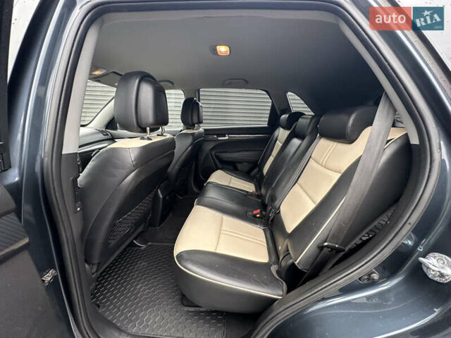 Серый Киа Соренто, объемом двигателя 2.2 л и пробегом 195 тыс. км за 12800 $, фото 13 на Automoto.ua