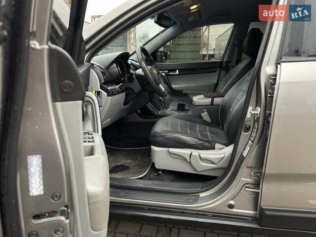 Серый Киа Соренто, объемом двигателя 2.4 л и пробегом 312 тыс. км за 9999 $, фото 26 на Automoto.ua