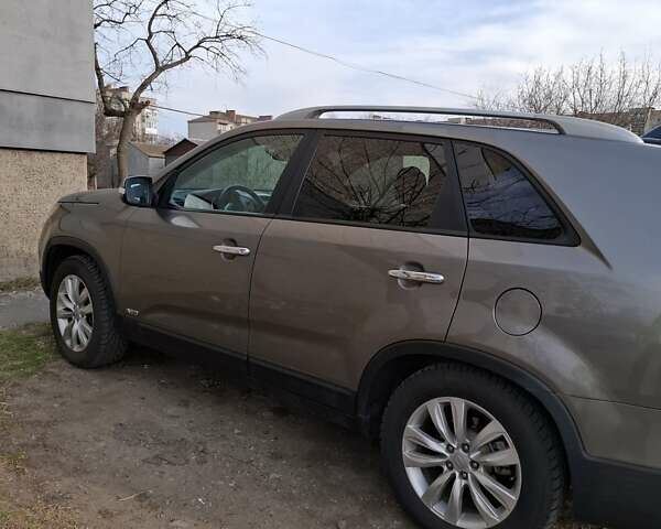 Серый Киа Соренто, объемом двигателя 2.2 л и пробегом 265 тыс. км за 12000 $, фото 9 на Automoto.ua