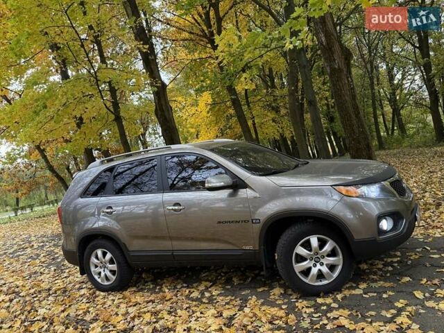 Киа Соренто 2010 в Калуше на Automoto.ua Серый Киа Соренто, объемом двигателя 2.2 л и пробегом 295 тыс. км за 11999 $, фото 4 на Automoto.ua