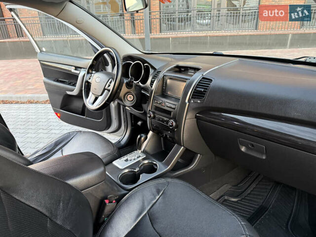 Сірий Кіа Соренто, об'ємом двигуна 2.2 л та пробігом 207 тис. км за 13300 $, фото 69 на Automoto.ua