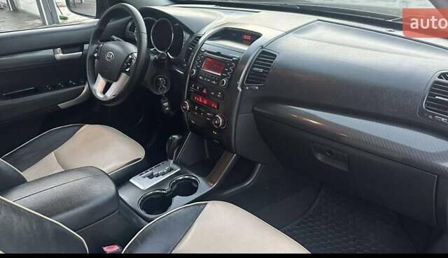 Серый Киа Соренто, объемом двигателя 2.2 л и пробегом 265 тыс. км за 12400 $, фото 1 на Automoto.ua